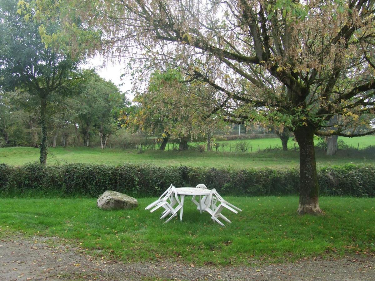 Gite A La Ferme Les Places La Chapelle-Bertrand Εξωτερικό φωτογραφία